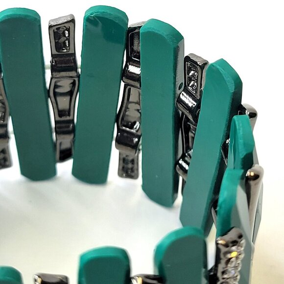 Women's Green Stretch Cuff Bracelet - Picture 3 of 8